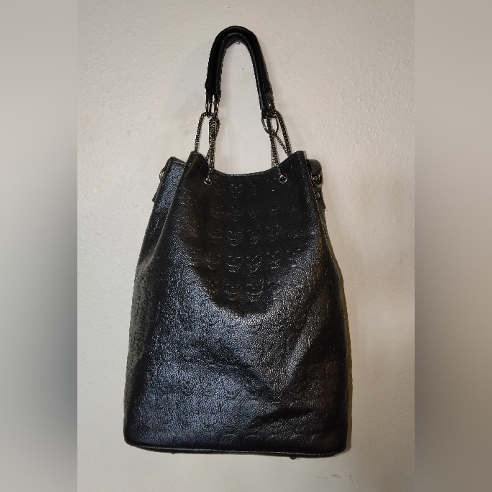 Chic Black Embossed Shoulder Bag